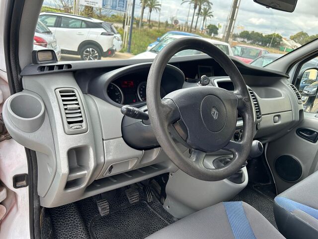 RENAULT TRAFIC 9 SEATS 2.0 DCI SPANISH LHD IN SPAIN 137000 MILES SUPERB 2013